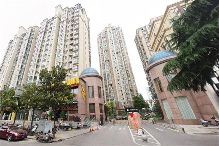 密州金岚水景园3室2厅1卫69万111m2精装修出售
